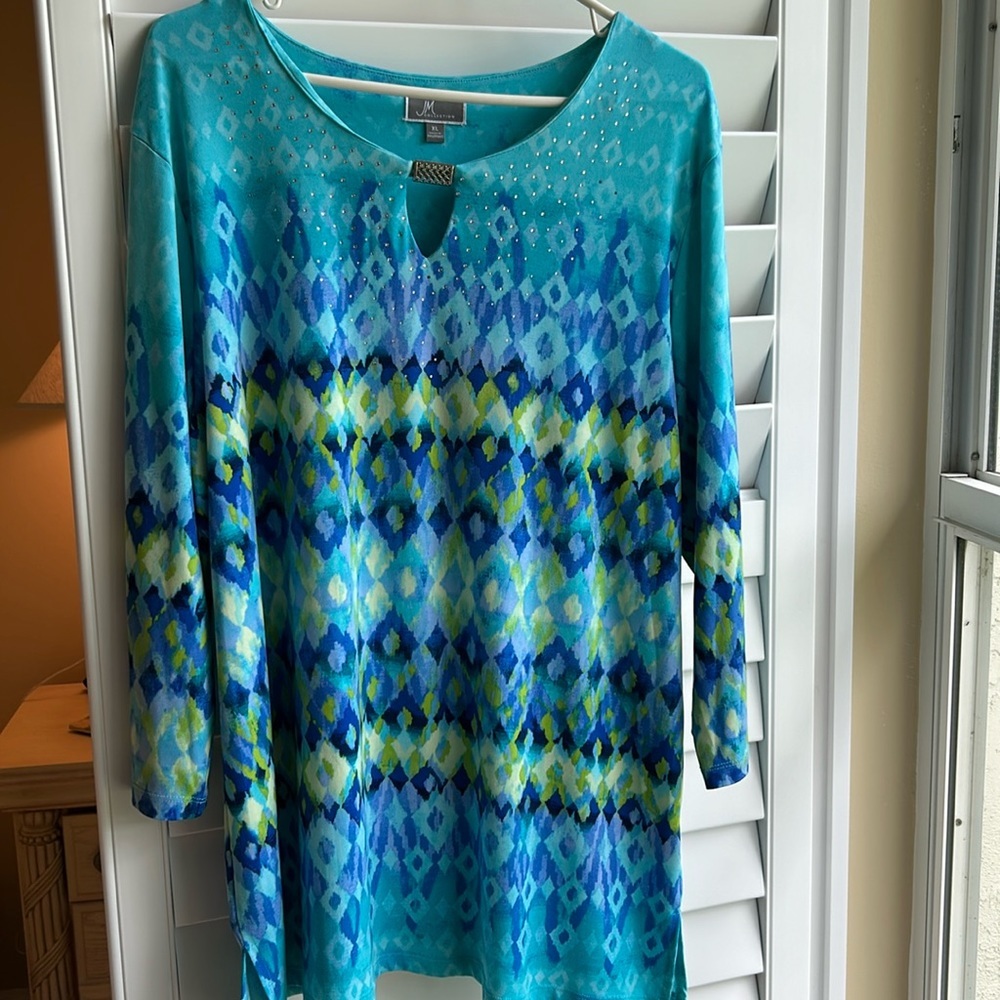 Women's Blue Patterned Top